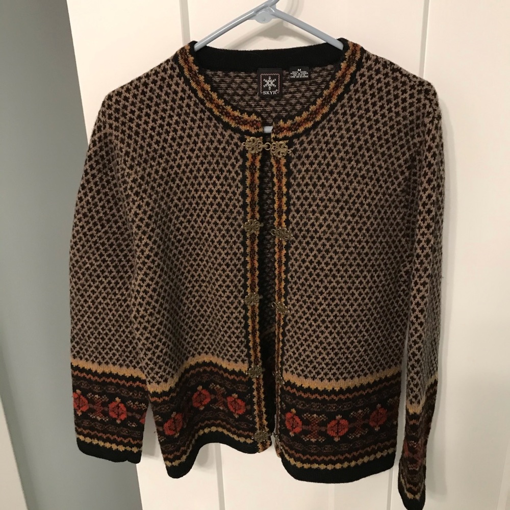 Skyr wool sweater